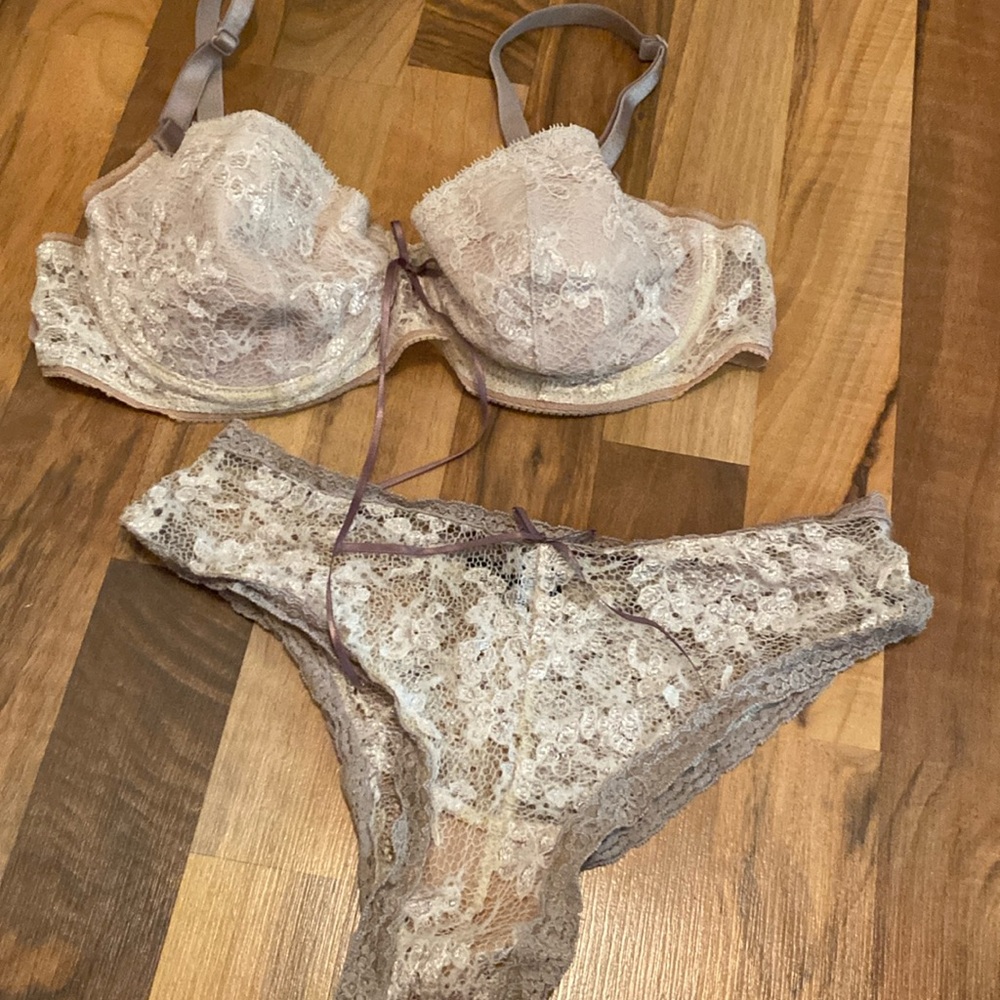 ELEGANTLY SCANT bra panty set 34C 34D nude antique lace ivory set